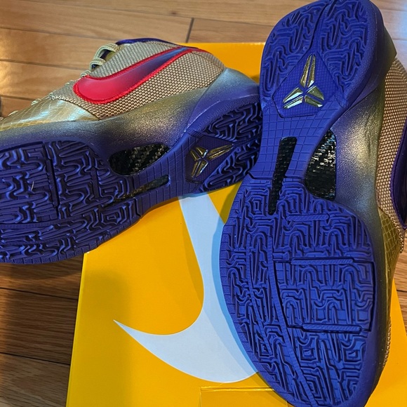 Kobe Undefeated Hall of Fame - Picture 10 of 10